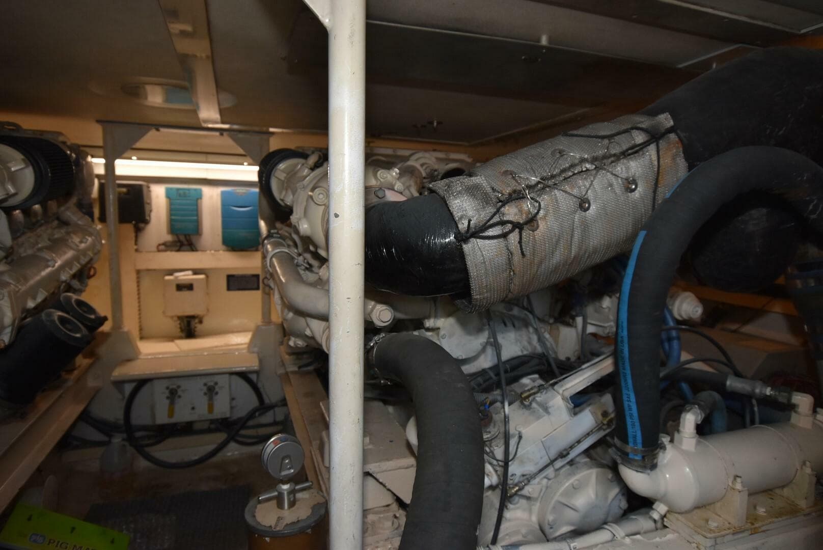 1997 Viking 50 Convertiblle