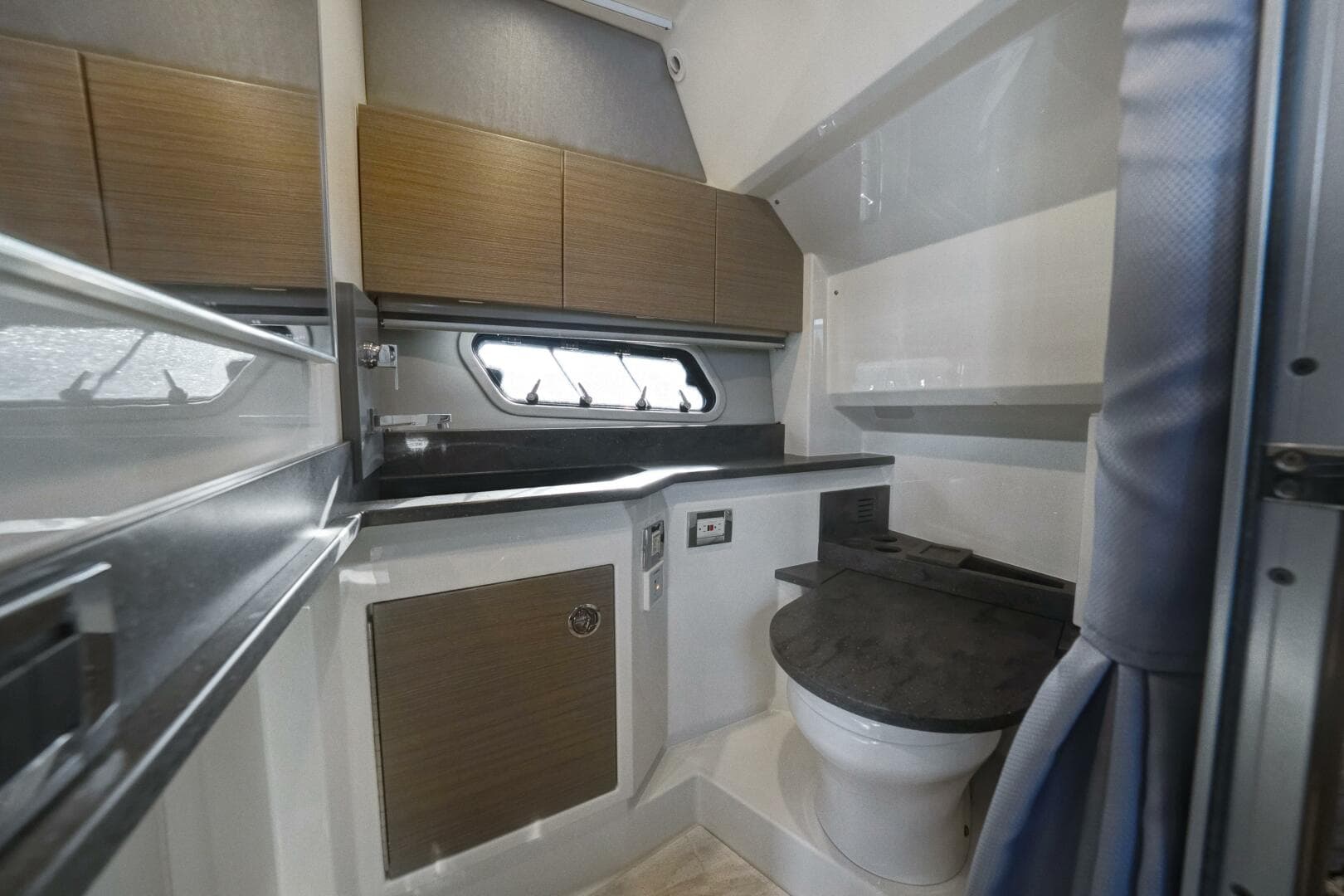 2018 Formula 430 Supersport Crossover