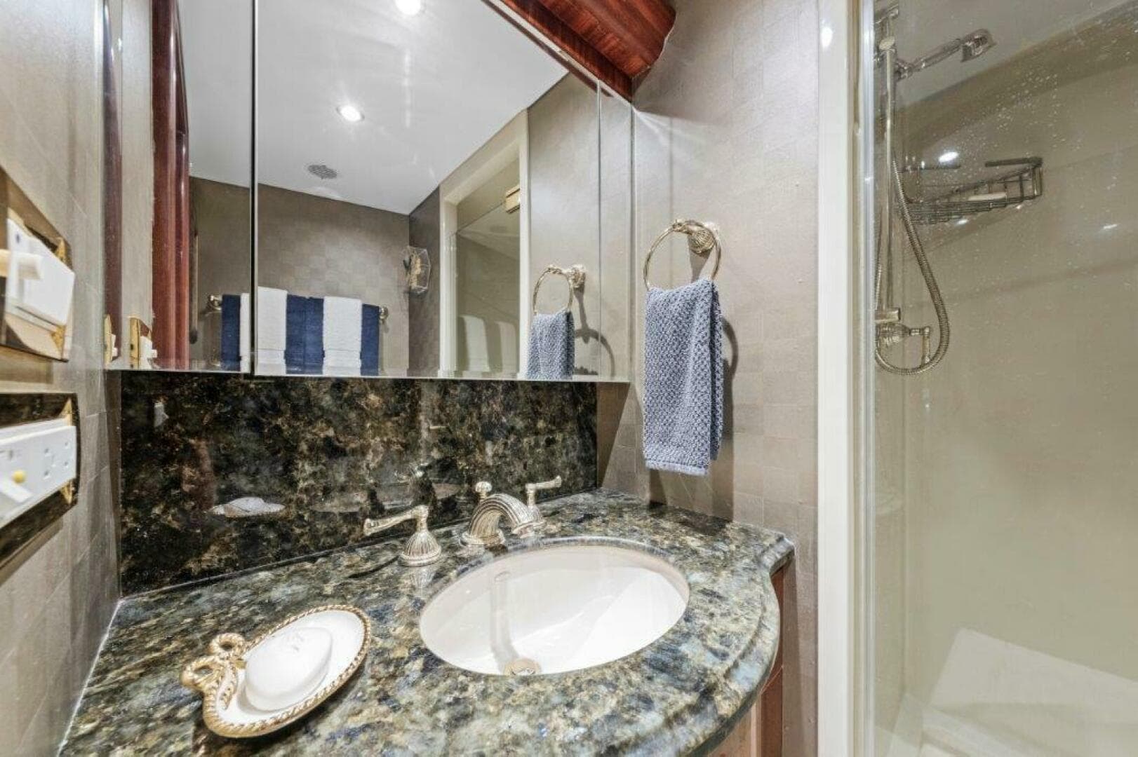 2006 Cheoy Lee Motoryacht