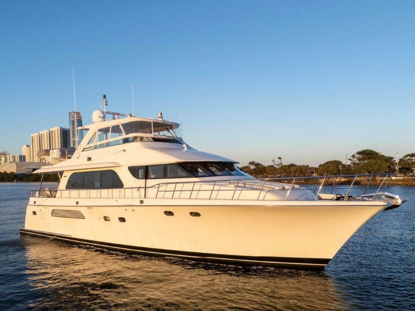 2006 Cheoy Lee Motoryacht