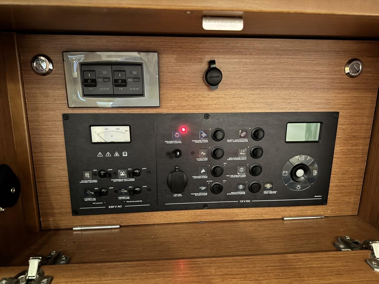 2014 Beneteau Oceanis 48