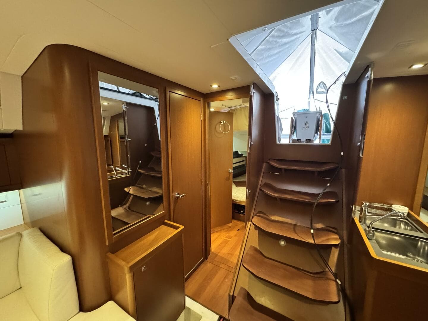 2014 Beneteau Oceanis 48