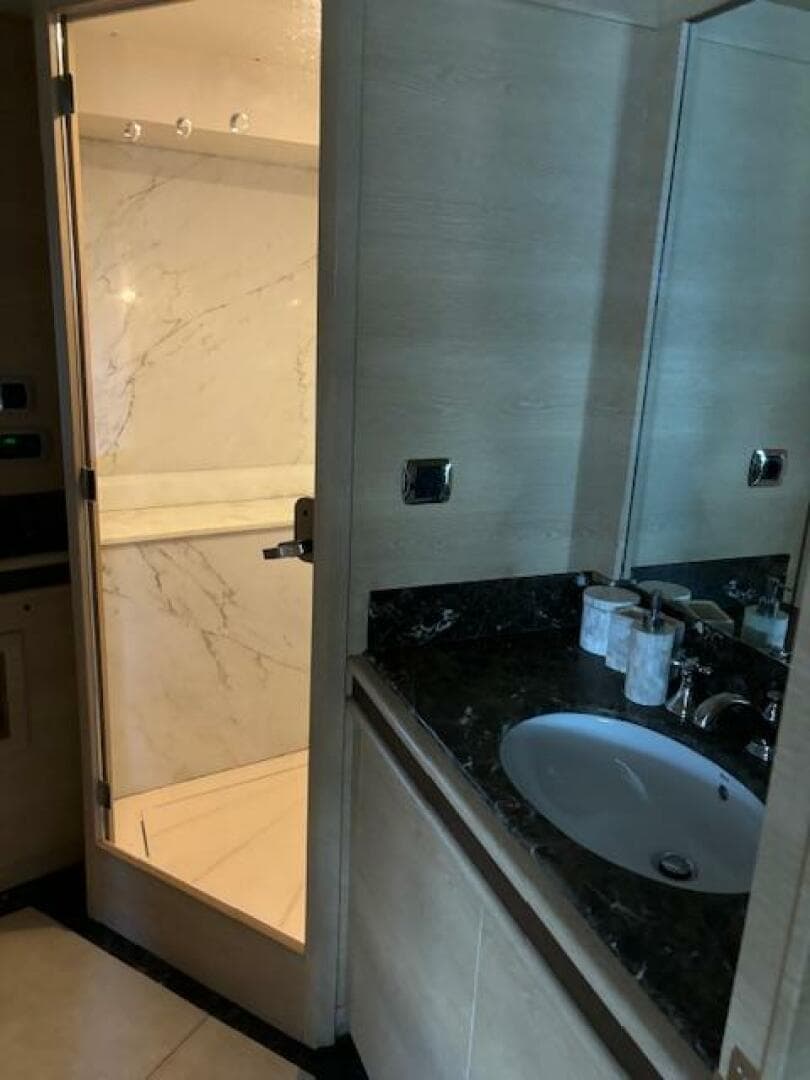 2009 Astondoa 95 GLX