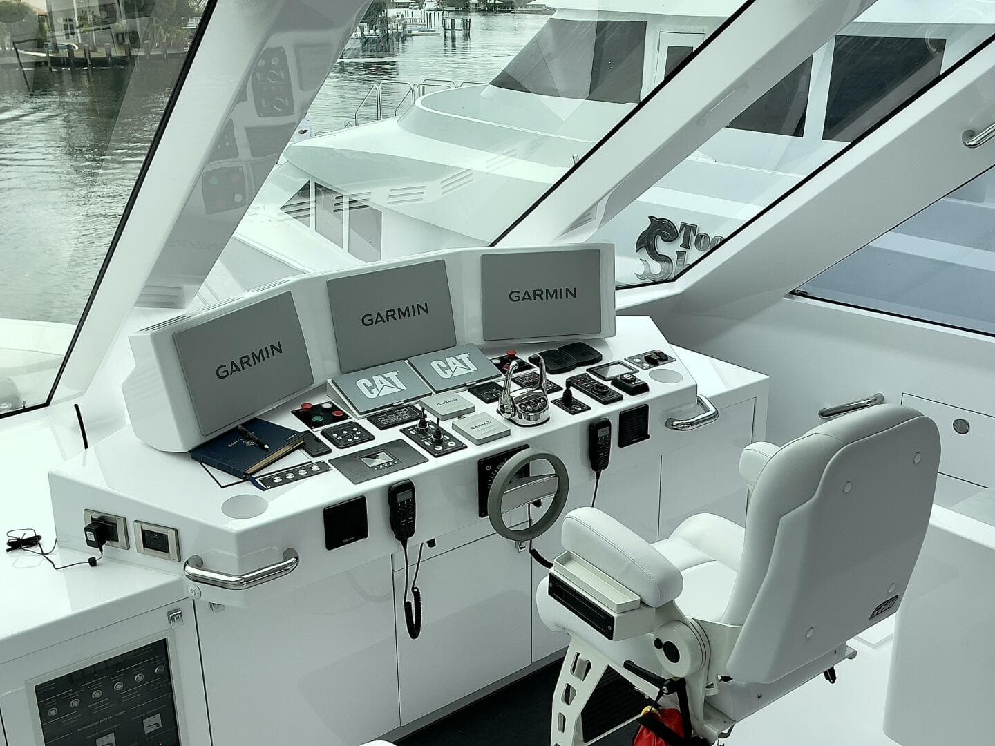 2021 Hargrave Skylounge Flush Deck