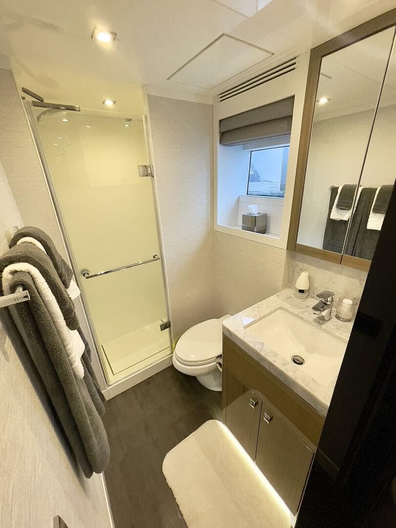 2021 Hargrave Skylounge Flush Deck