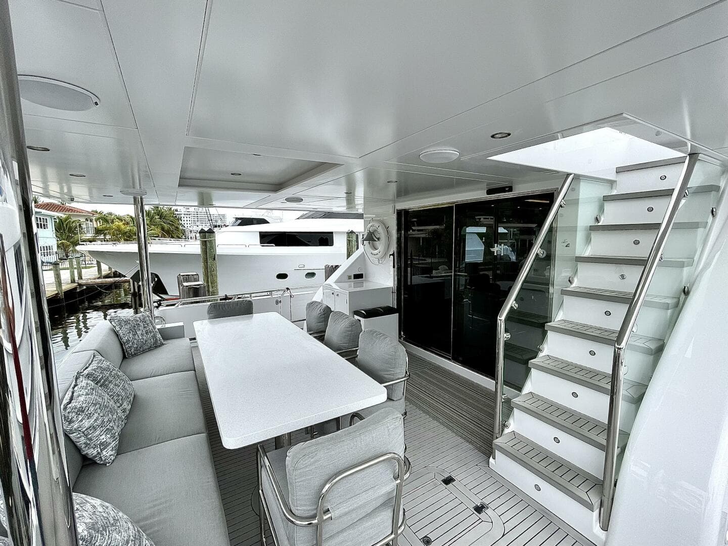 2021 Hargrave Skylounge Flush Deck