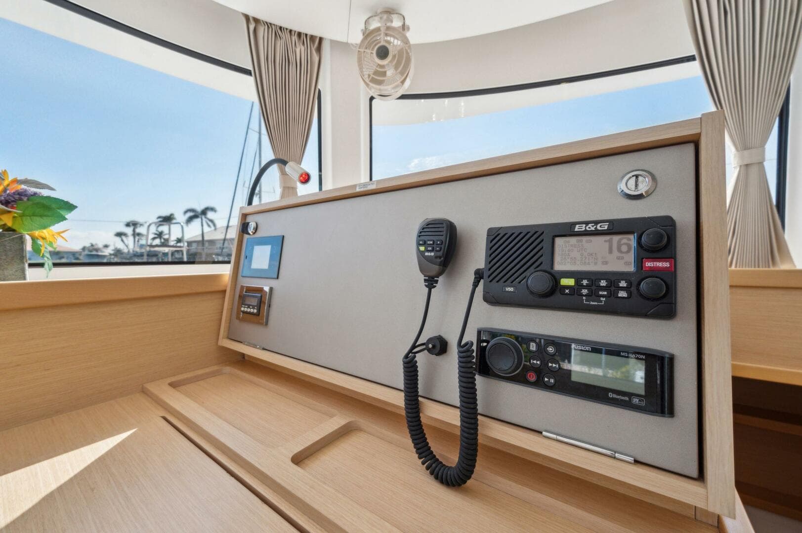 2019-lagoon-42-sail-9680095-20250213053021730-1_XLARGE.jpg