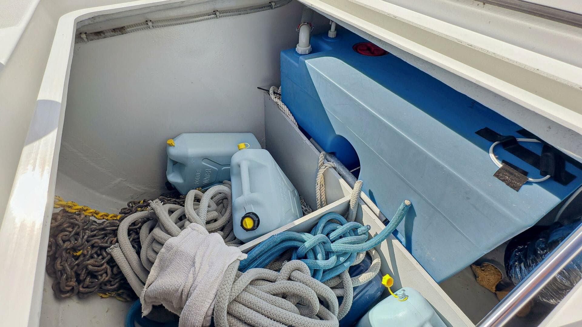 2019-lagoon-42-sail-9680095-20250213053140720-1_XLARGE.jpg