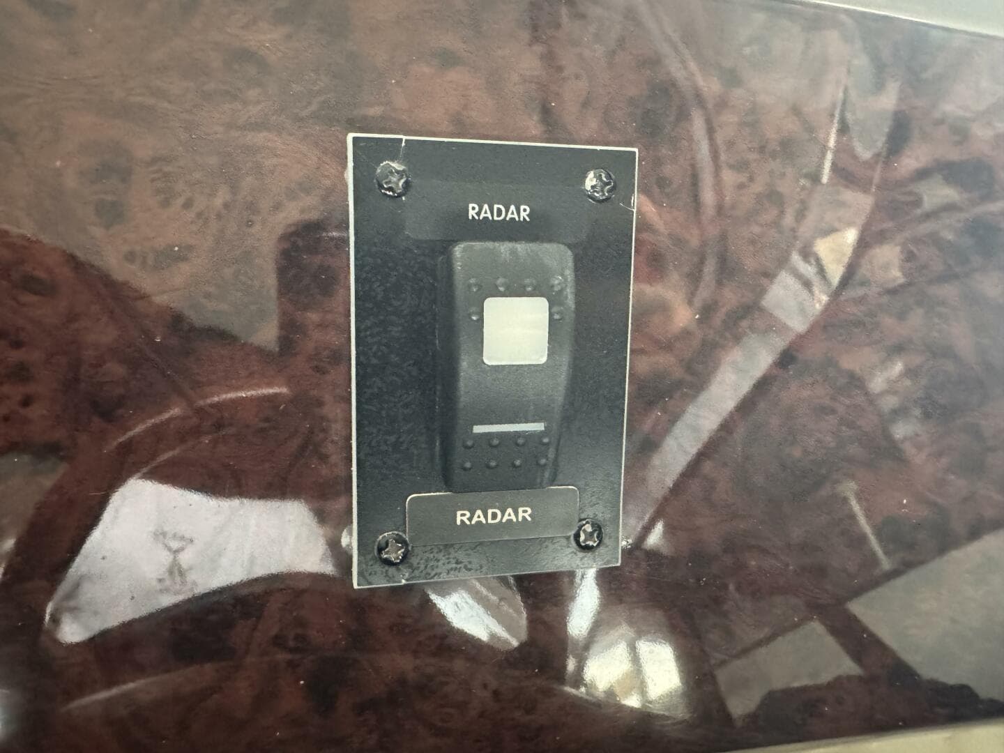 2005 Regal 3560 Commodore