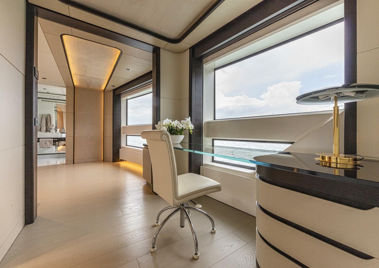 2028 Ocean King Ducale 120