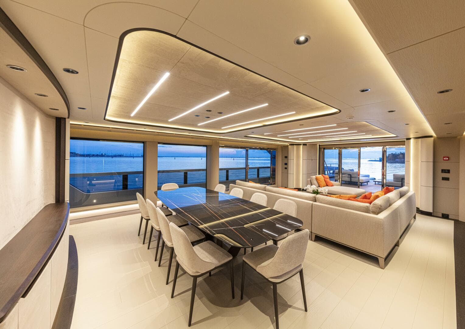 2028 Ocean King Ducale 120