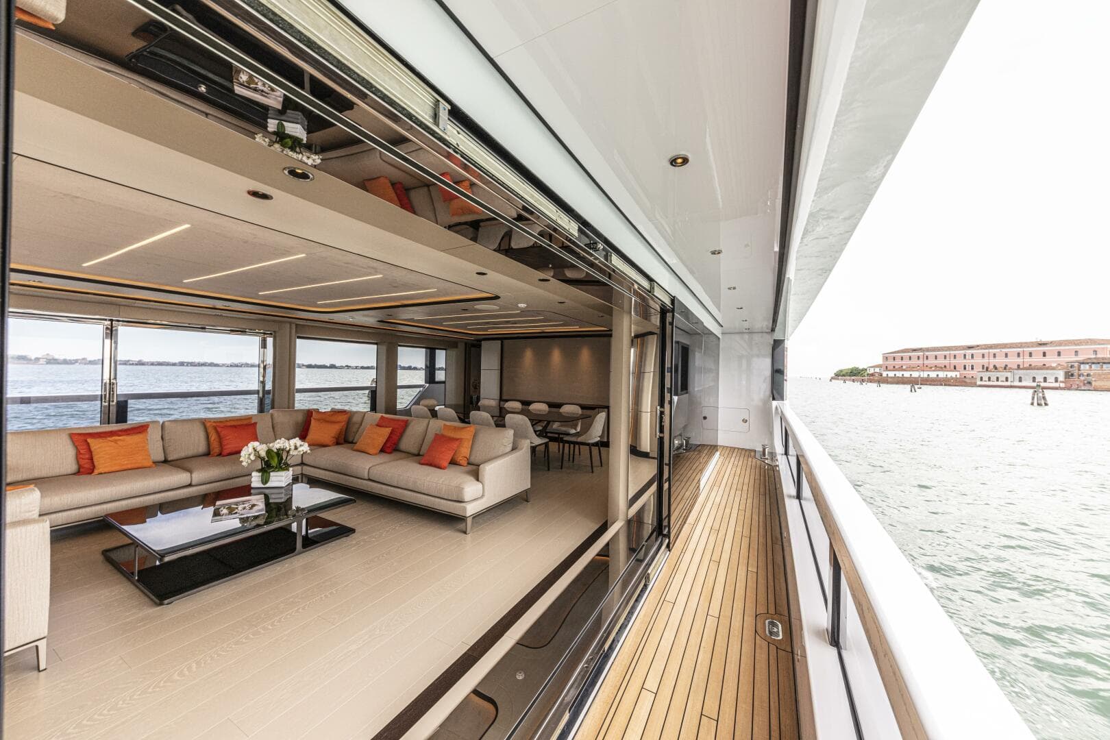 2028 Ocean King Ducale 120