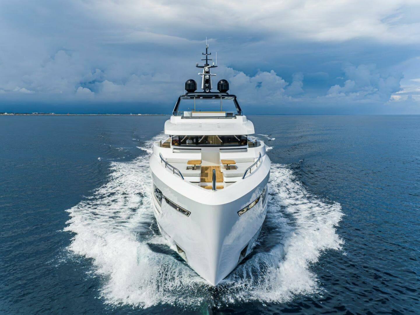 2028 Ocean King Ducale 120