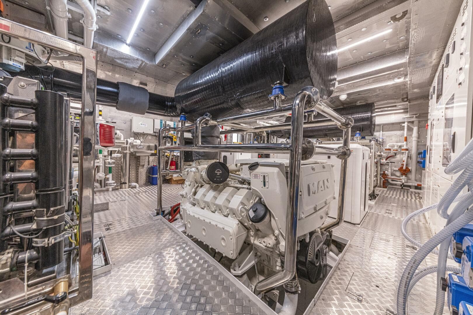 2028 Ocean King Ducale 120