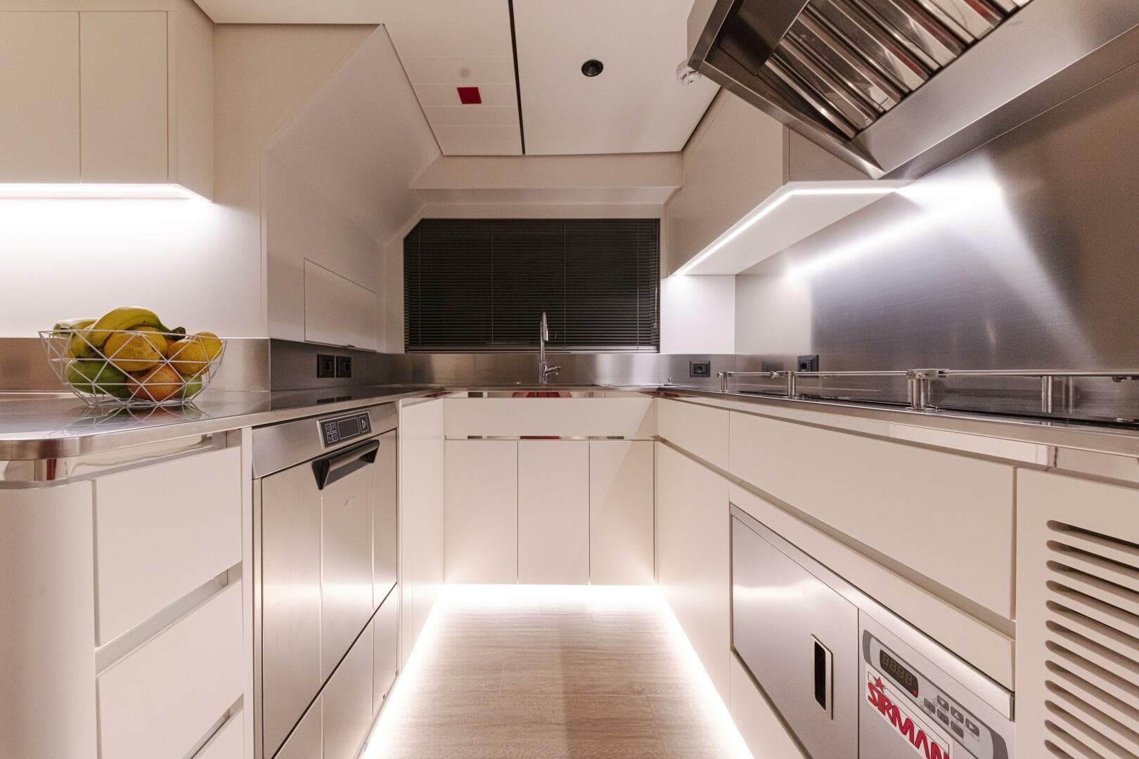 2028 Ocean King Ducale 120