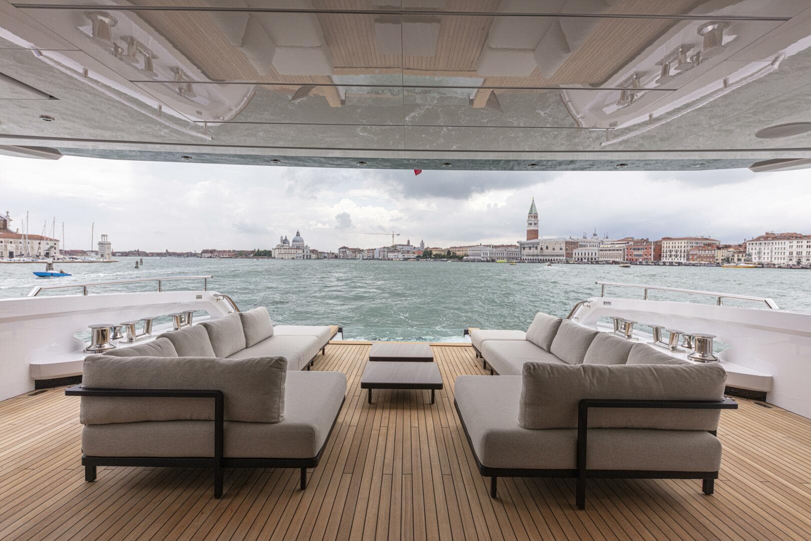 2028 Ocean King Ducale 120