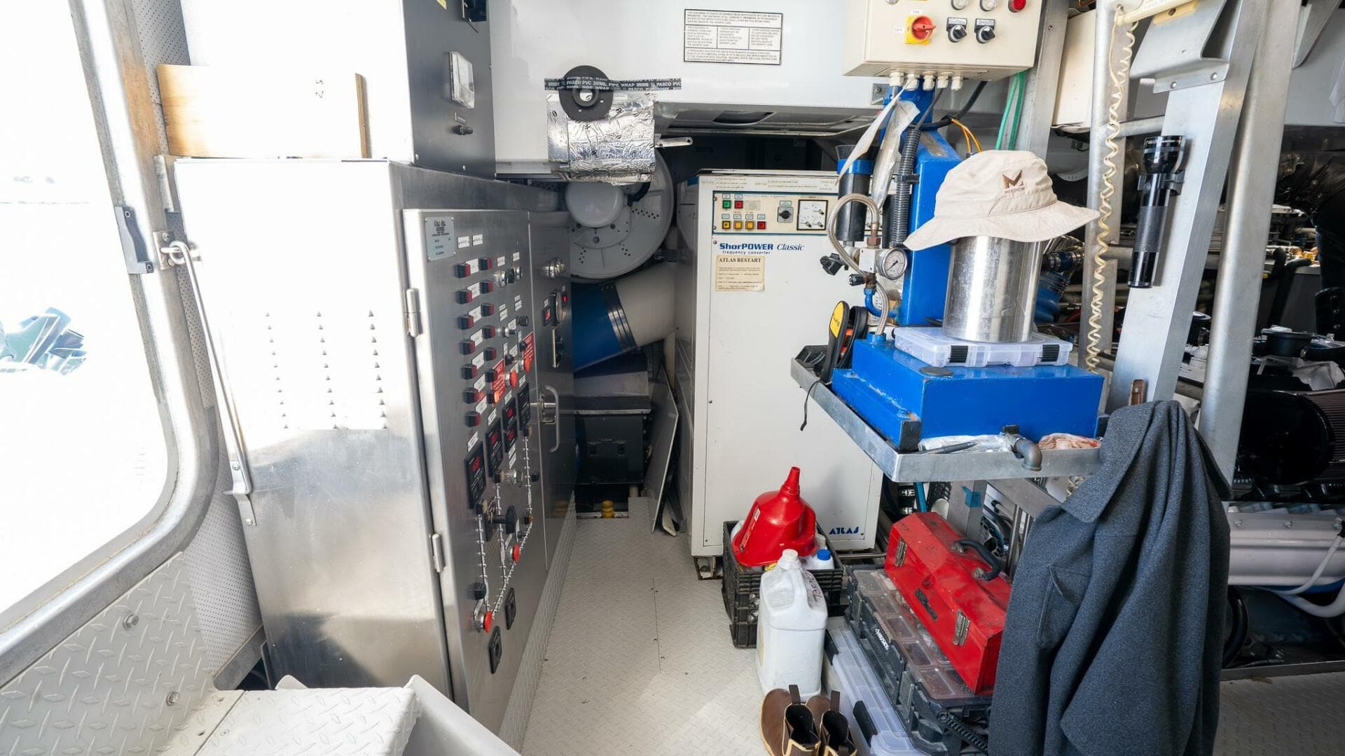 1999 Burger 85 Deck House