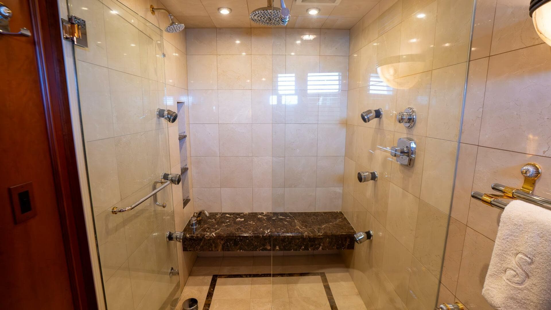 1999 Burger 85 Deck House