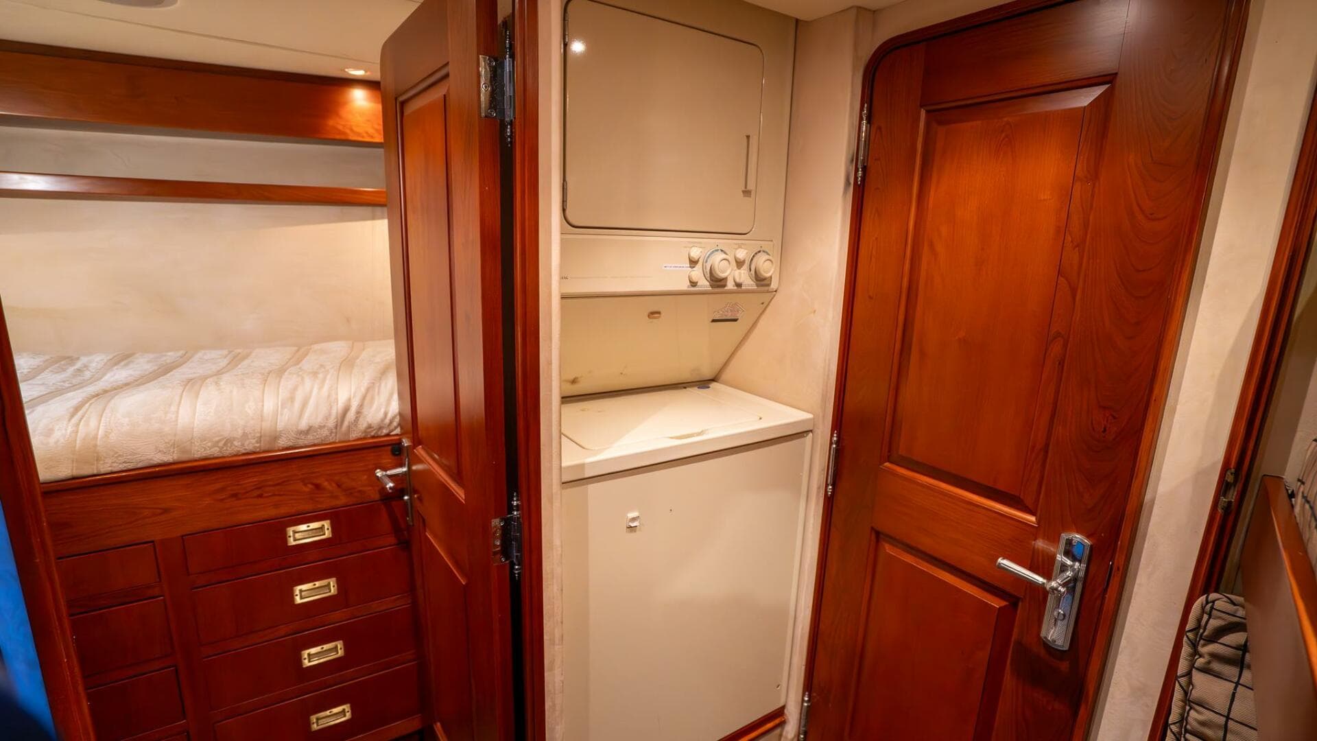 1999 Burger 85 Deck House