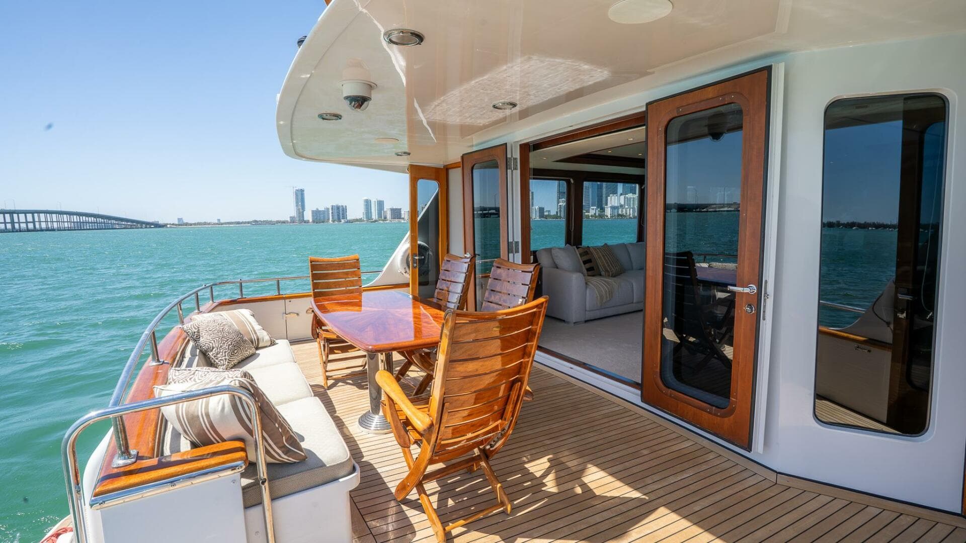 1999 Burger 85 Deck House