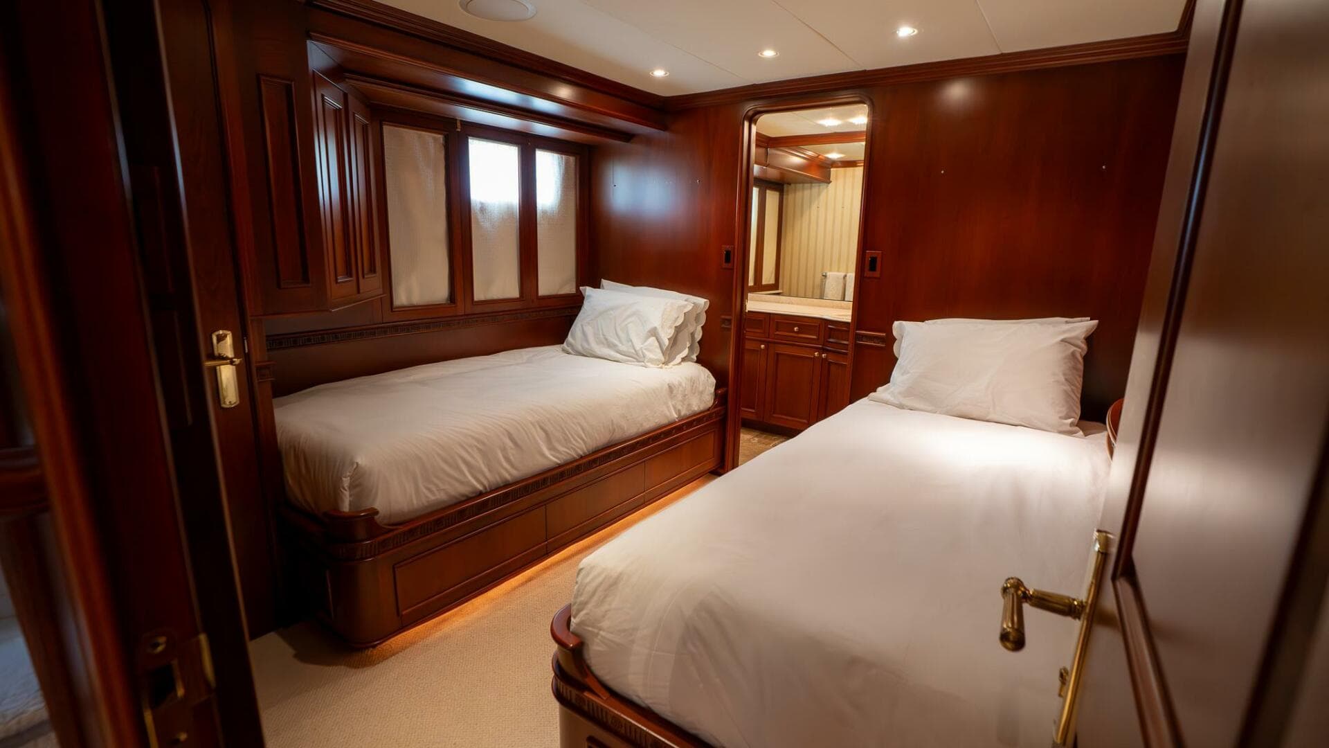 1999 Burger 85 Deck House