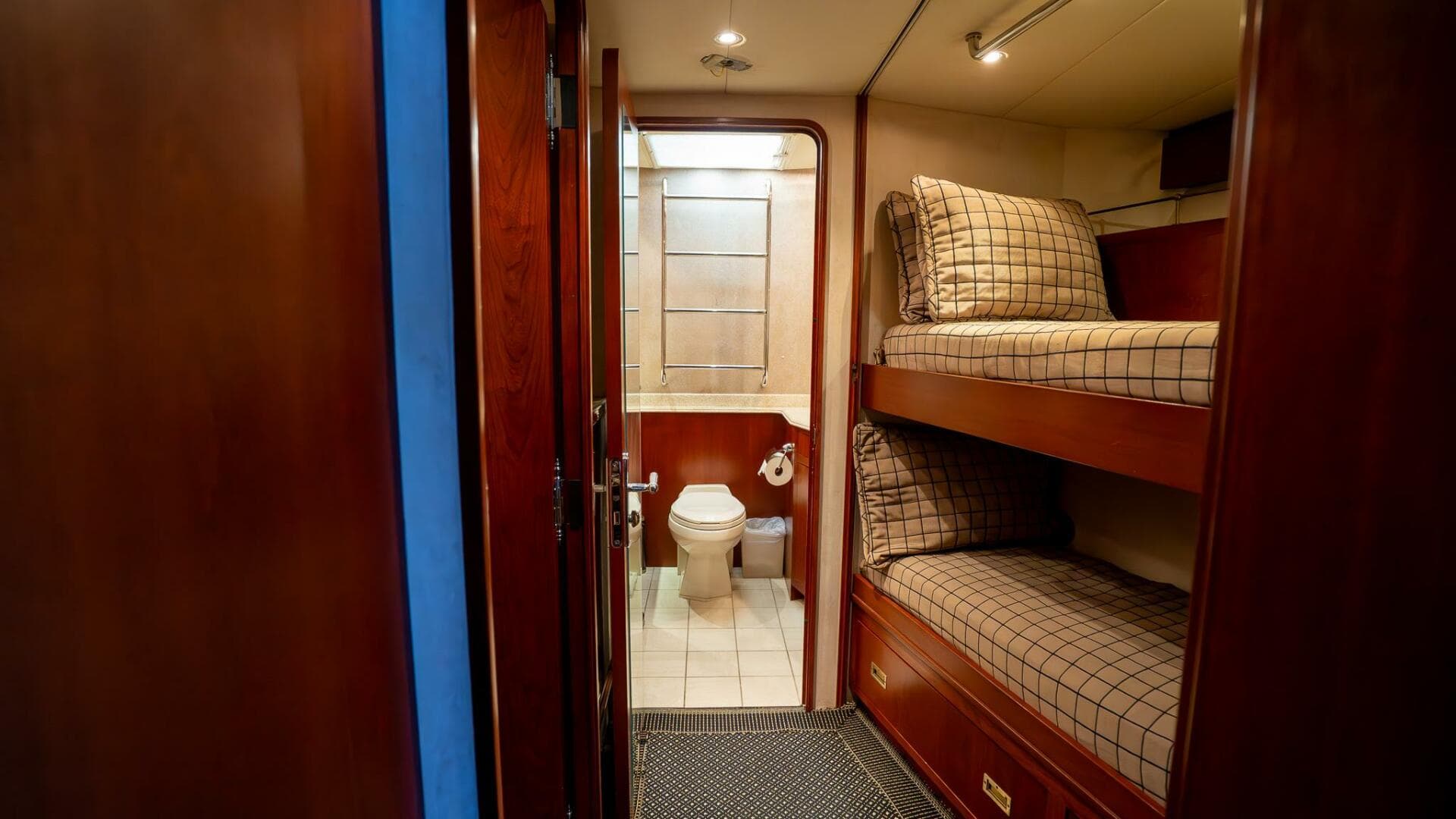 1999 Burger 85 Deck House