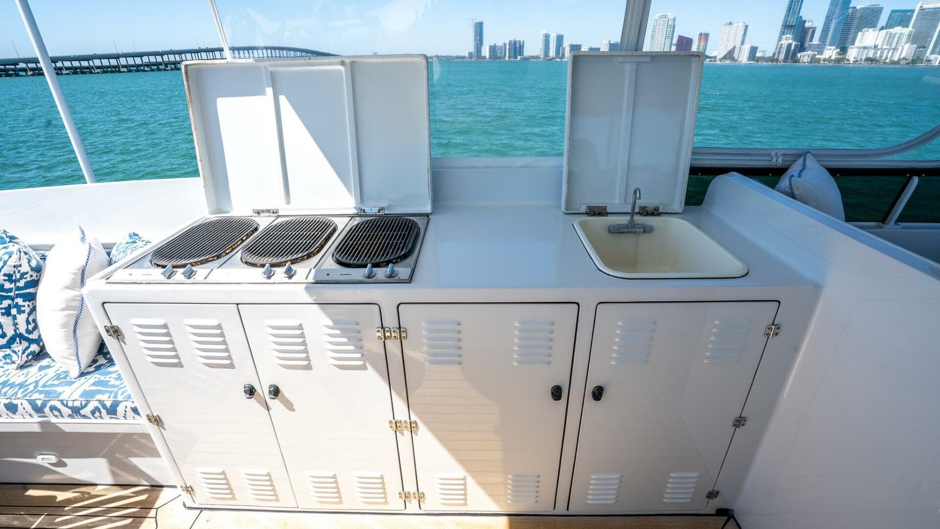 1999 Burger 85 Deck House