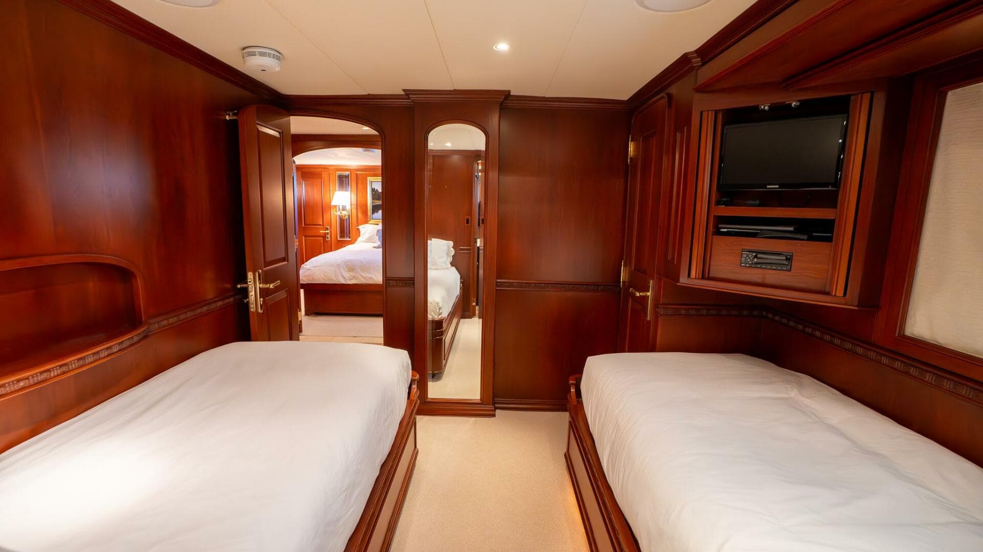 1999 Burger 85 Deck House