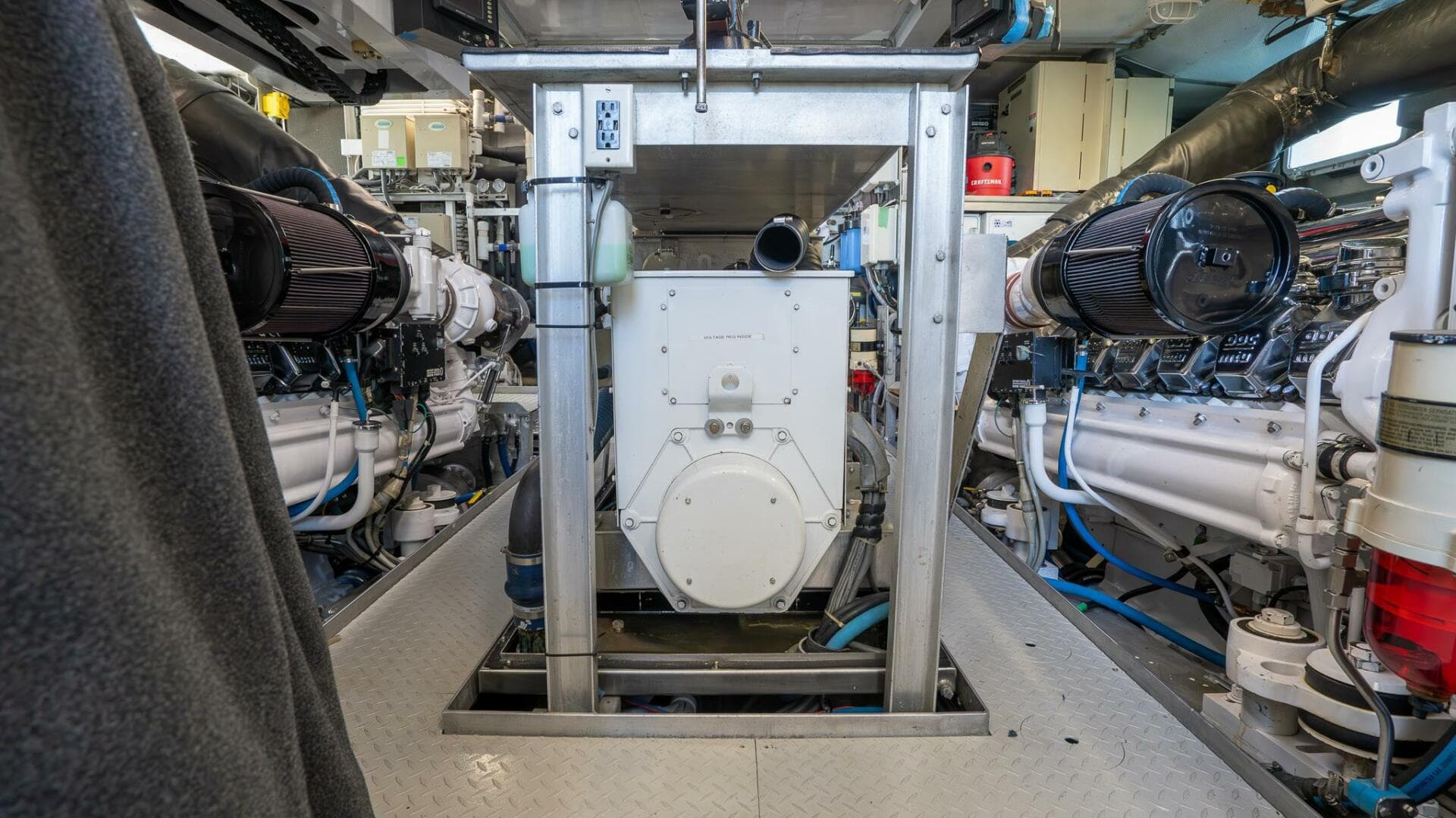 1999 Burger 85 Deck House