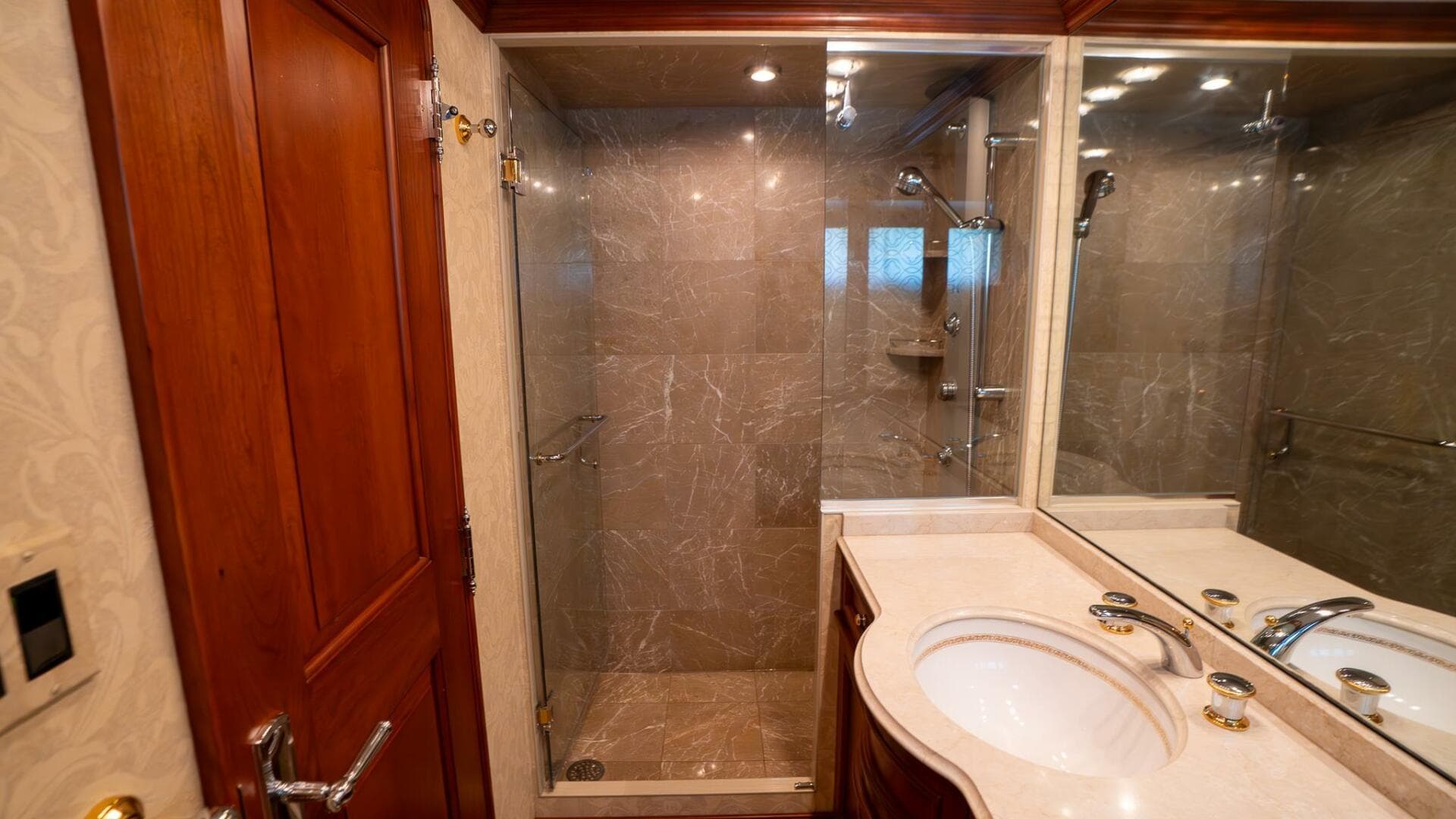 1999 Burger 85 Deck House