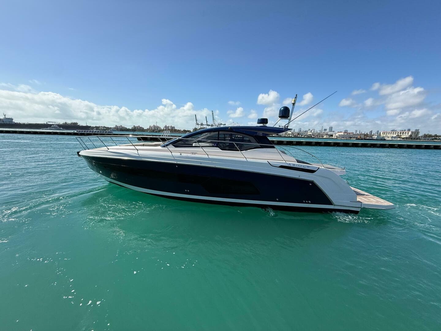 2022 Azimut Atlantis 45