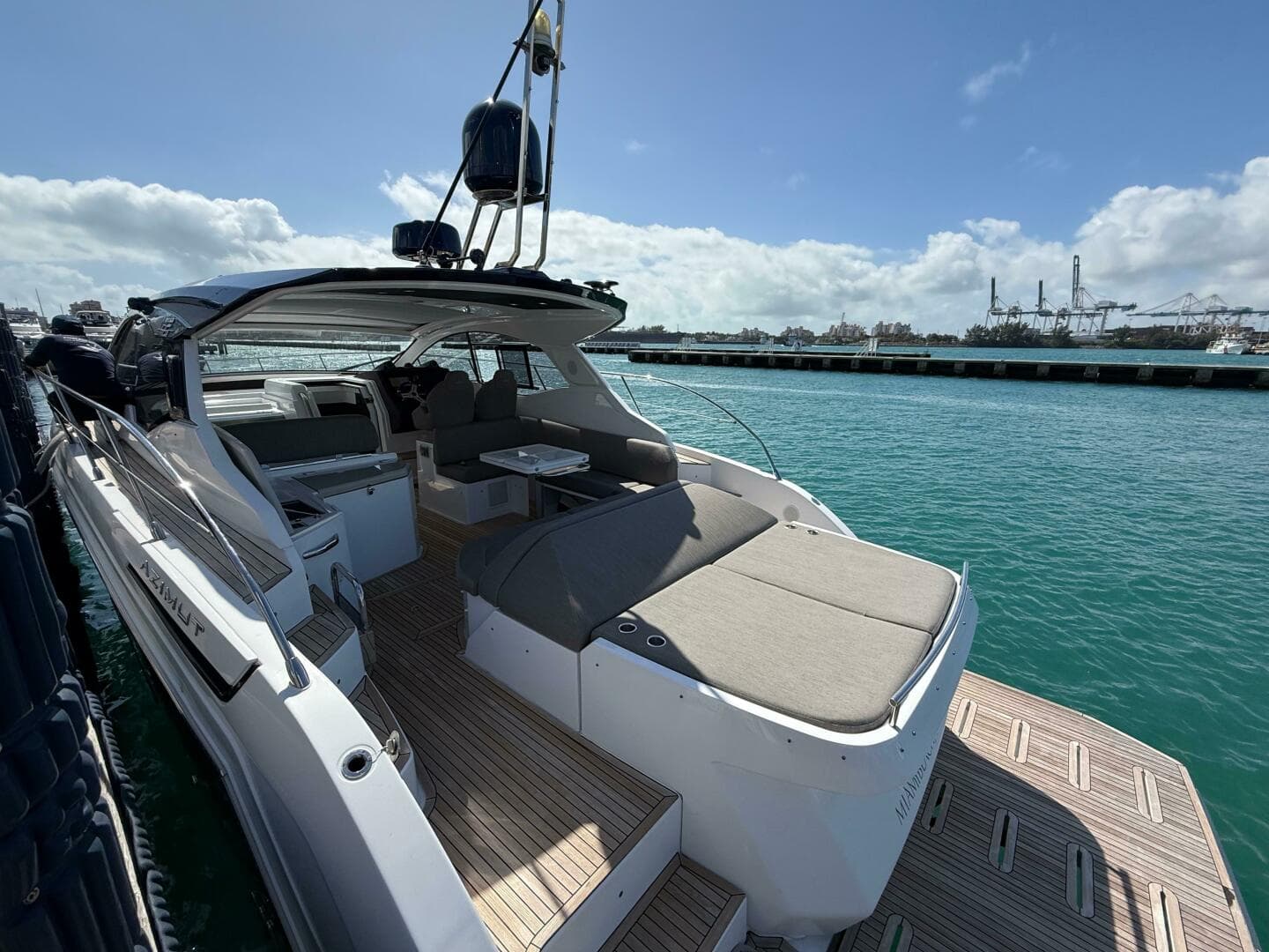 2022 Azimut Atlantis 45