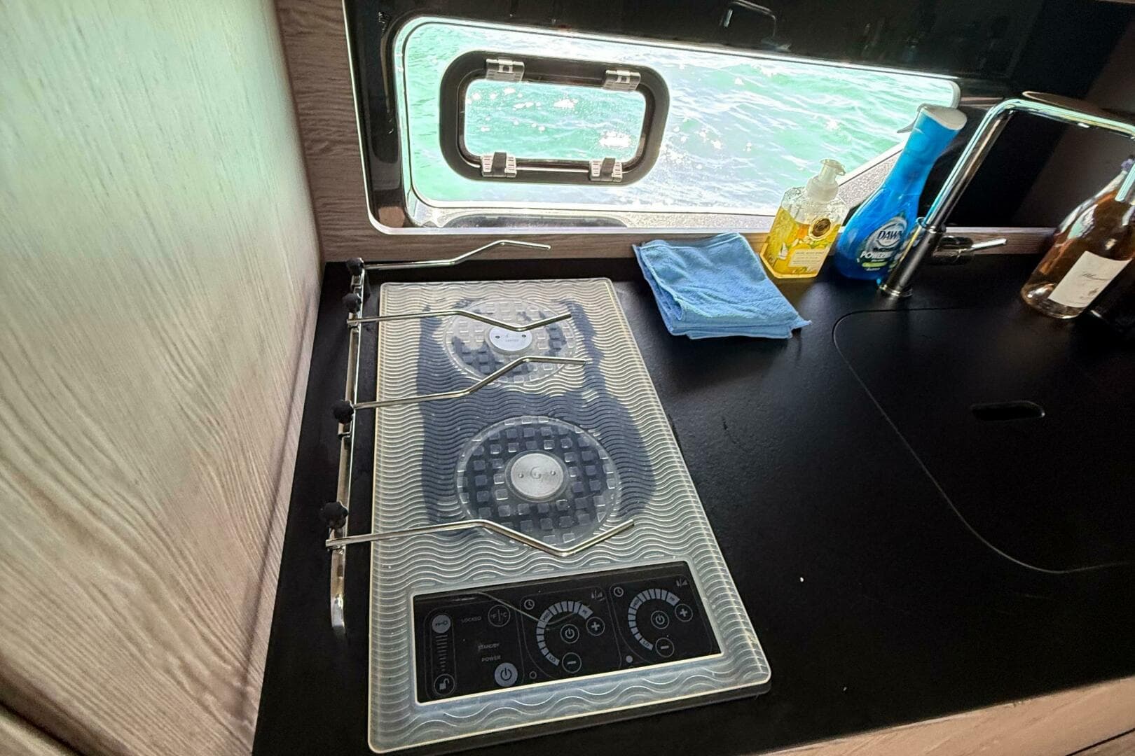 2022 Azimut Atlantis 45