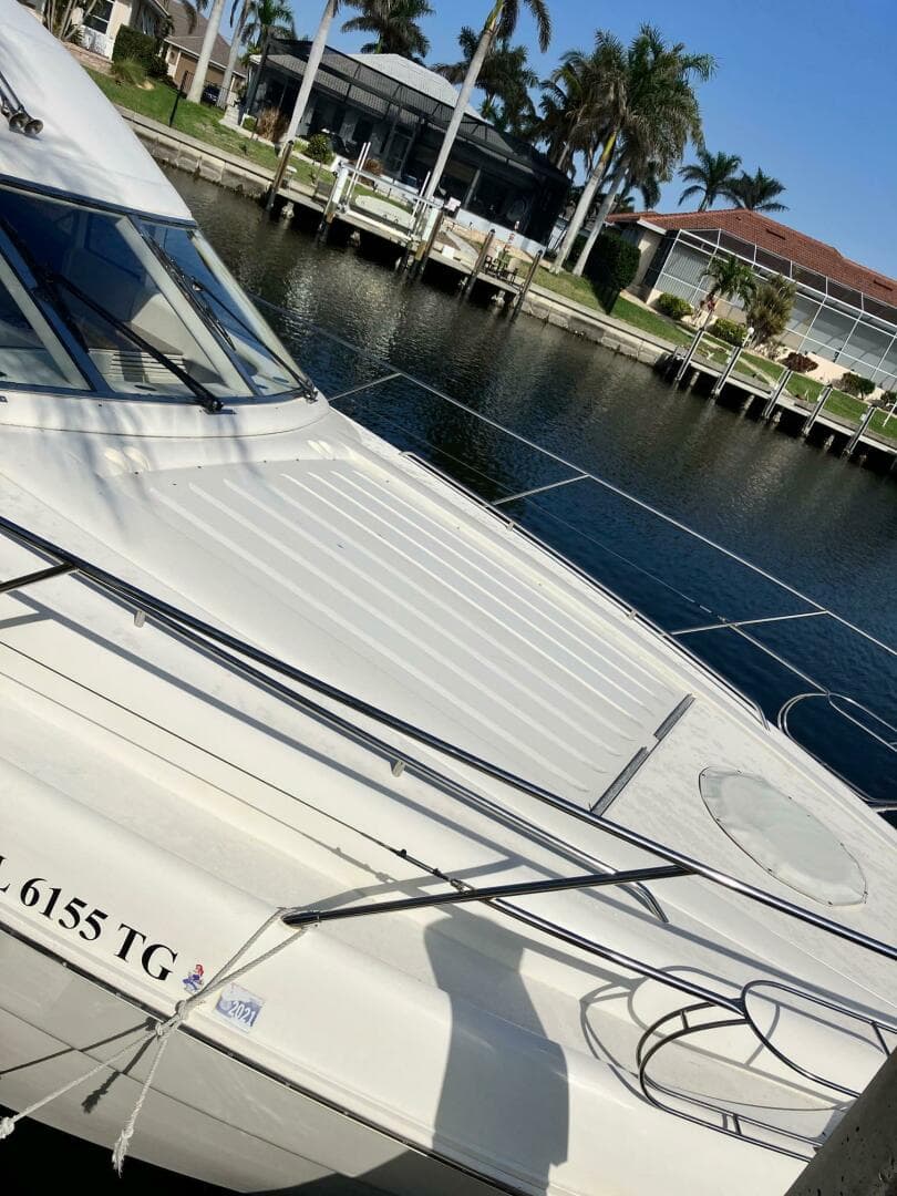 1999 Viking Princess 52 Express Bridge