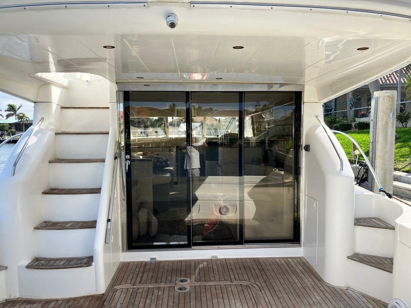 1999 Viking Princess 52 Express Bridge