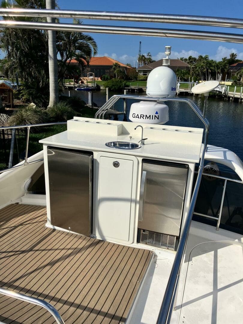 1999 Viking Princess 52 Express Bridge