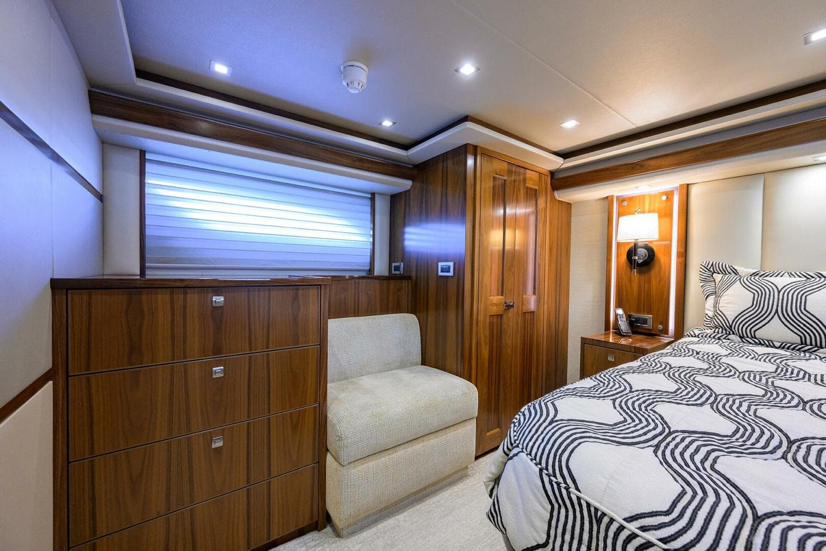 Viking 80 - LAMPLIGHTER - Master Stateroom