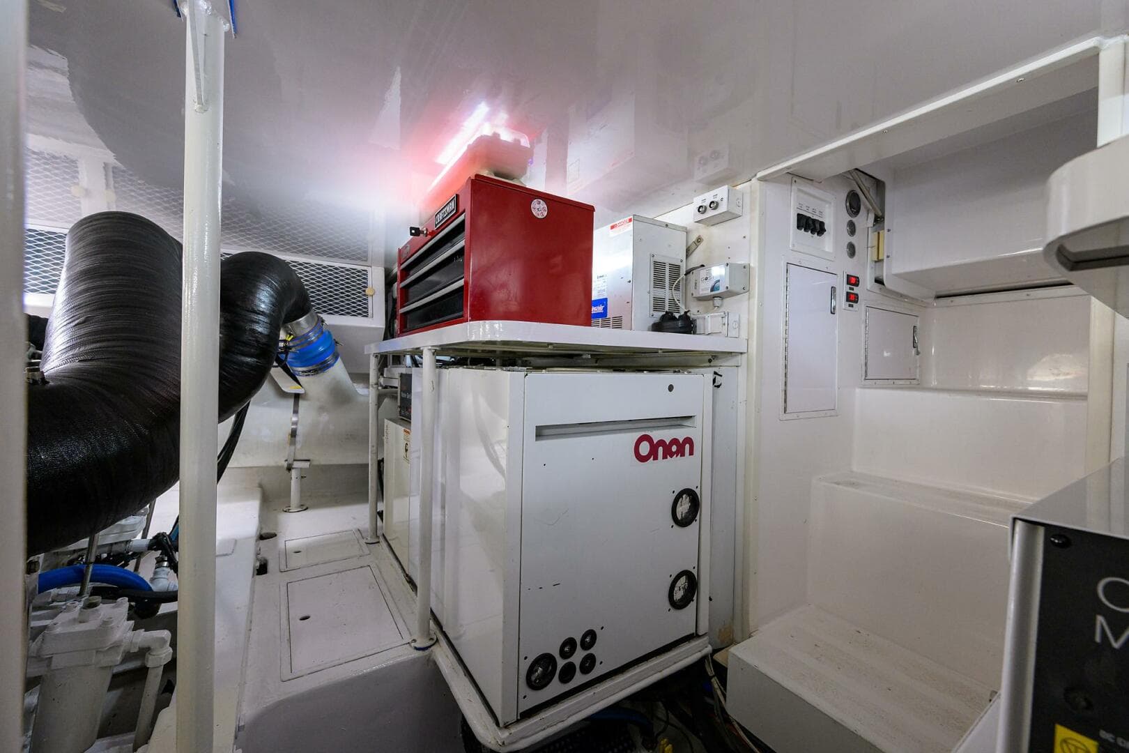 Viking 61 Reel King - Engine Room 