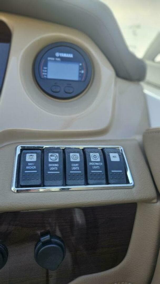 2015 Chaparral 250 Suncoast