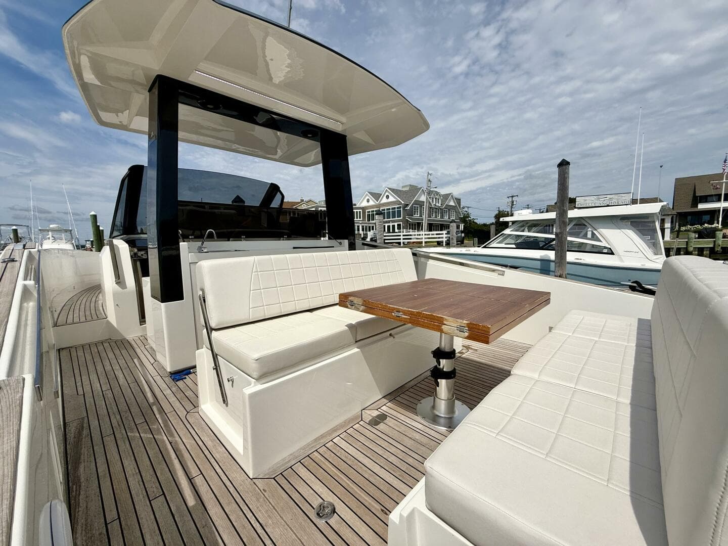 2023 Astondoa 377 Coupe Outboard