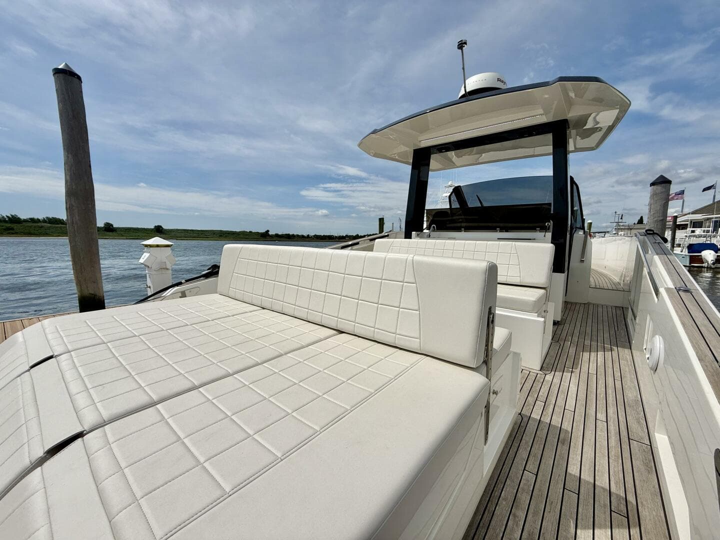 2023 Astondoa 377 Coupe Outboard