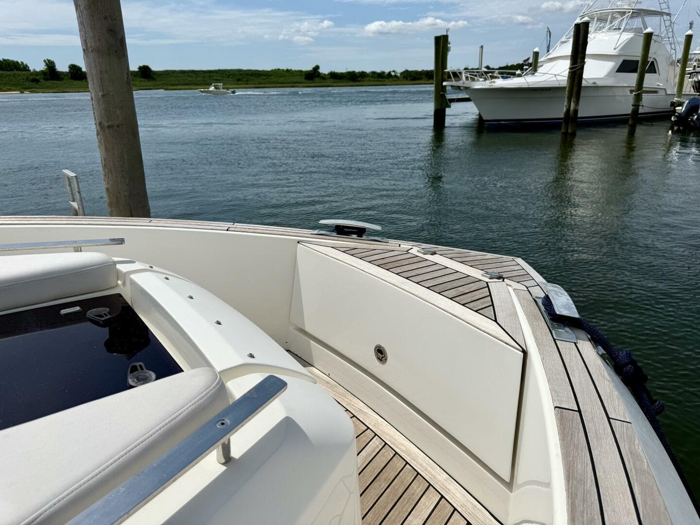 2023 Astondoa 377 Coupe Outboard