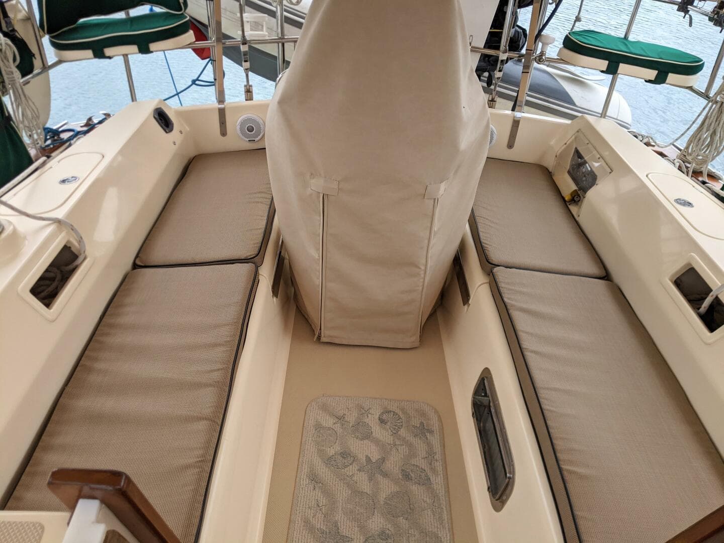 2006 Island Packet 370