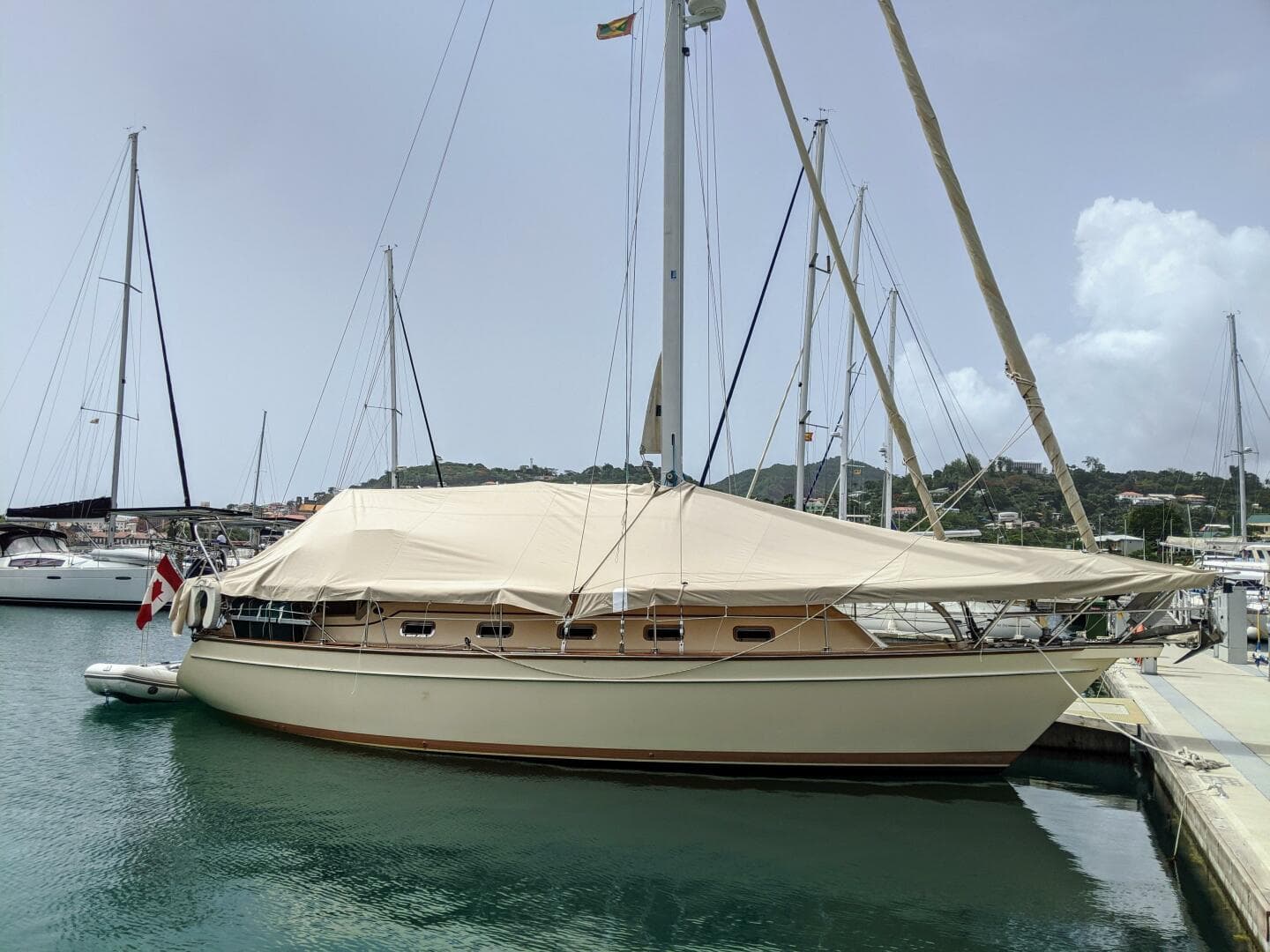 2006 Island Packet 370