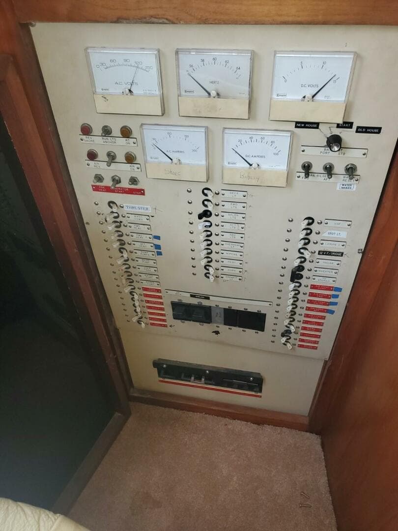 1985 Californian 5239 Cockpit Motor Yacht