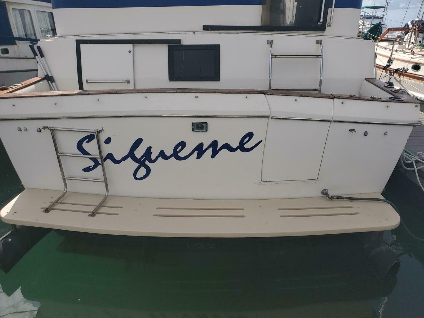 1985 Californian 5239 Cockpit Motor Yacht