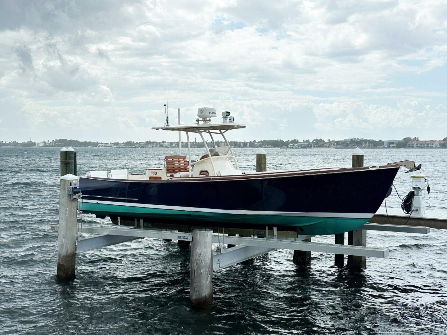 2002 Hinckley Talaria 29 C