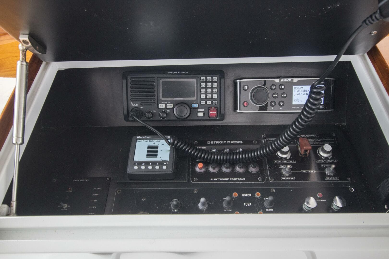 2000 Merritt 80 Sportfish