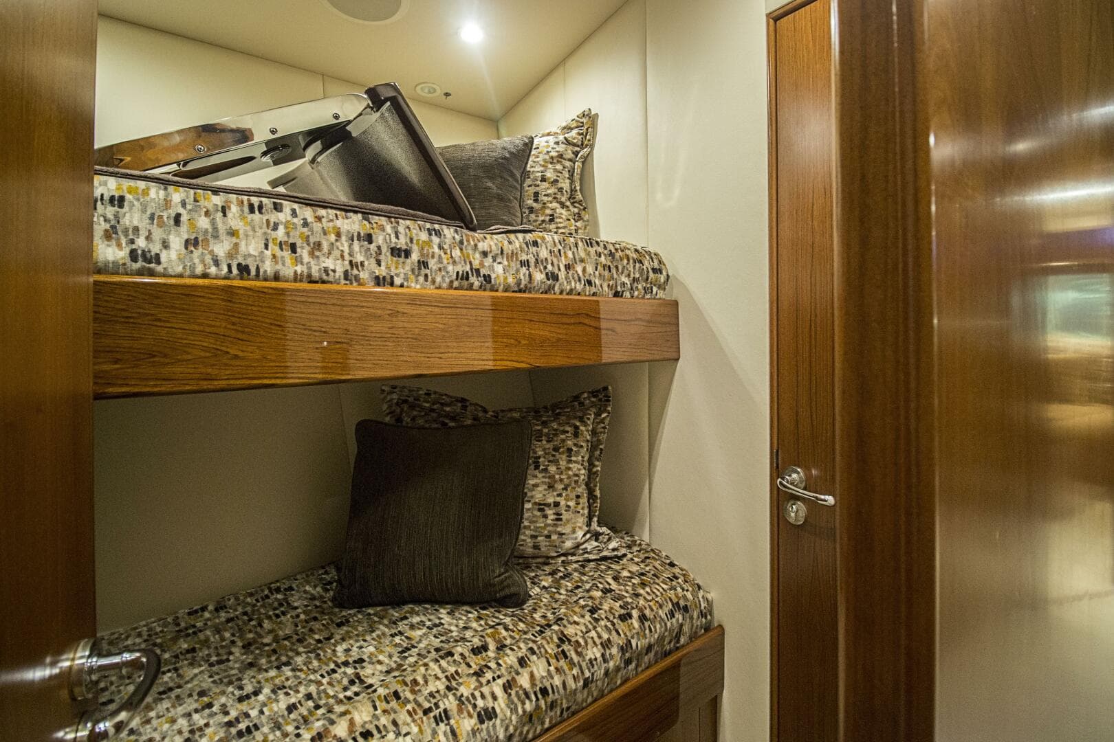 2000 Merritt 80 Sportfish