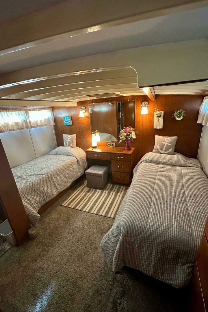 1960 Chris-Craft 45 Constellation